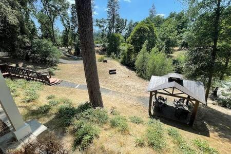 Casa de férias Creekside Sleeps 2 Creek Frontage Bbq Oakhurst