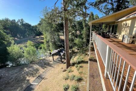 Creekside Sleeps 2 Creek Frontage Bbq